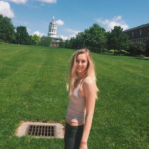 Meet your Posher, Nicole